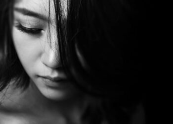 Modedesignerin Kathryn Marie Gallagher, bekannt für das Styling von Ikonen wie Lady Gaga und Laverne Cox, ist die Todesursache bekannt gegeben worden.